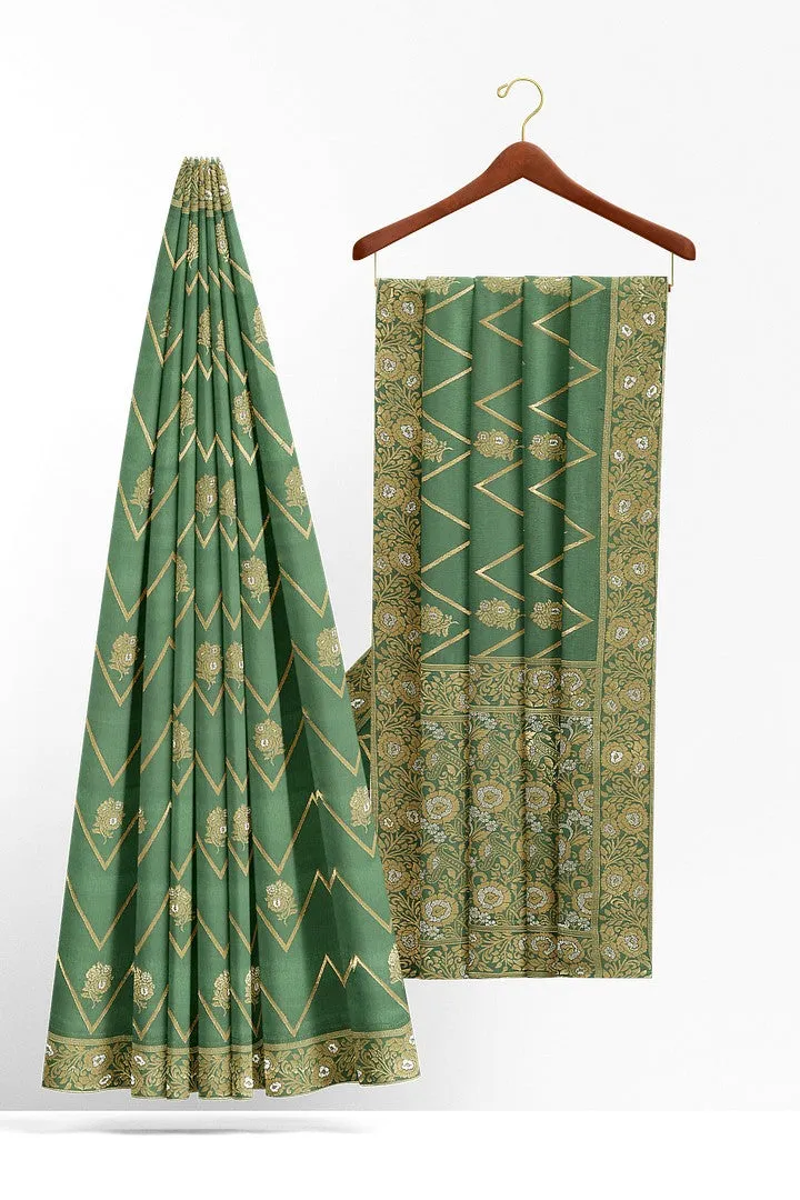 Beautiful Banarasi silk saree with zig-zag weave design