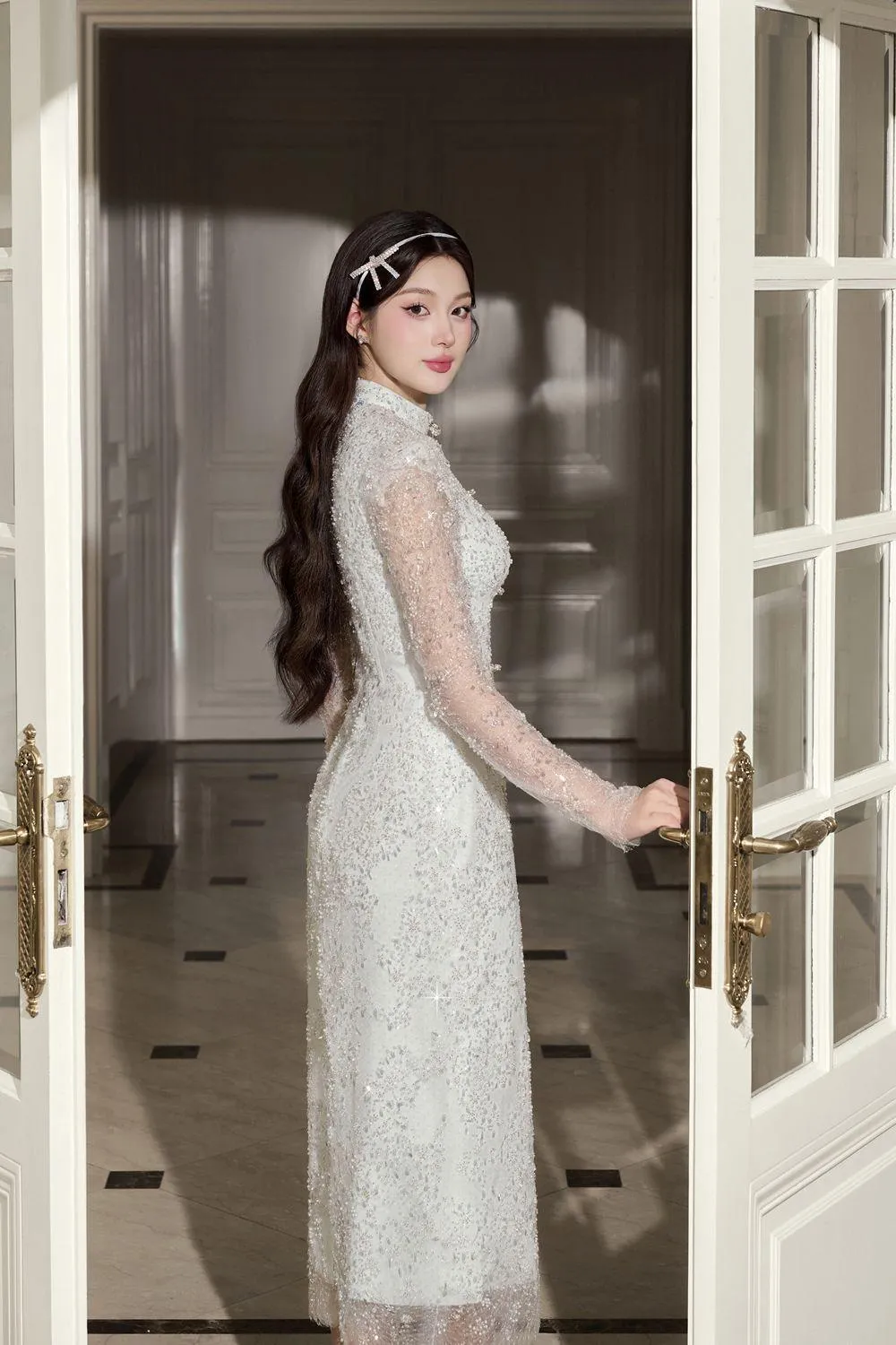 Bridal Sheath Long Sleeved Organza Midi Dress