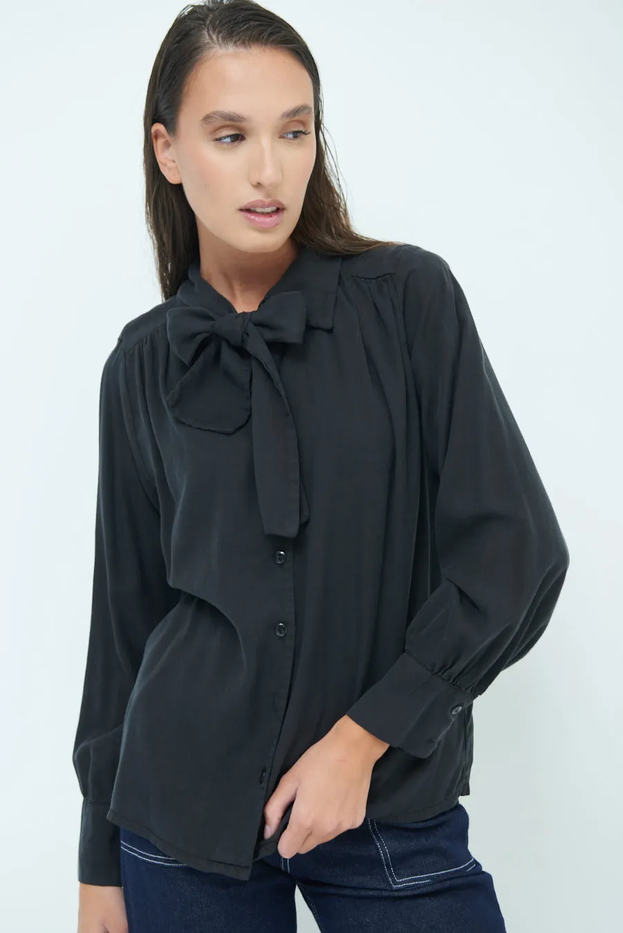 Elegant blouse with bow-tie detail wholesale