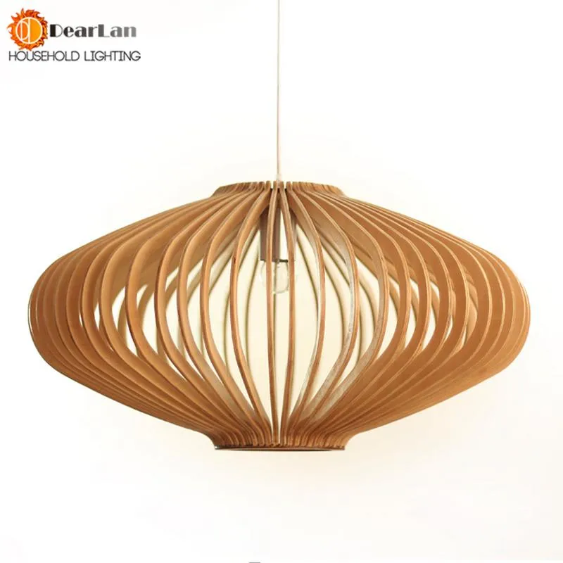 Elegantly cut wooden pendant in 3 sizes