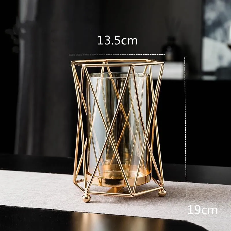 Golden Metal Vase For Floral Arrangement For Desk Decoration And Modern Luxurious Home Decor