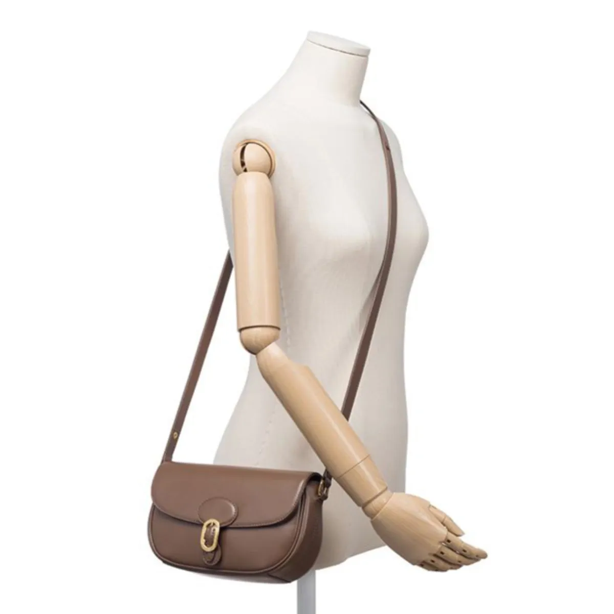 J.ESTINA Classic Leather Bag Brown Shoulder Crossbody Bag with Adjustable Length Strap / from Seoul, Korea