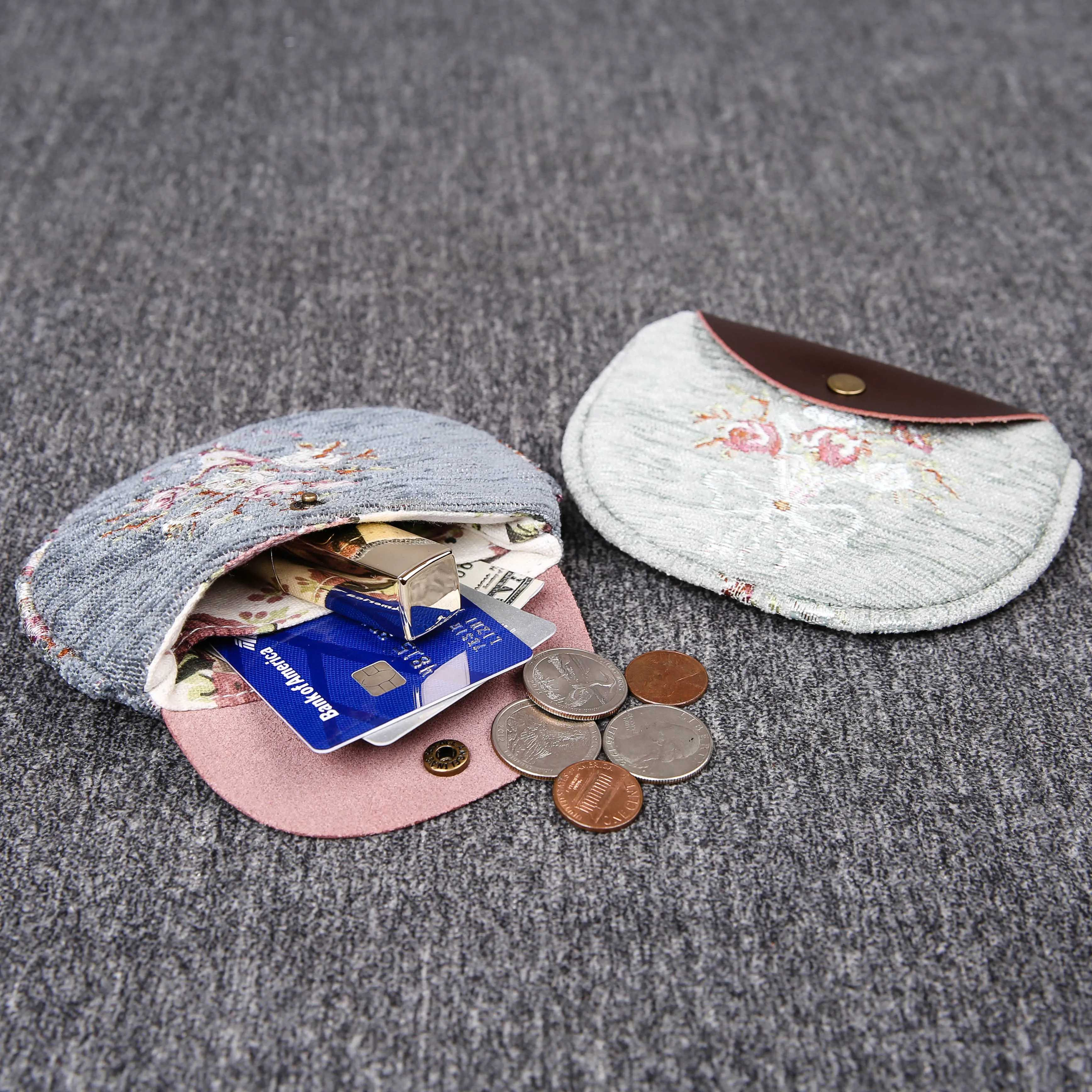 Minimalist Style Leather Carpet Coin Purse<br>Bouquet Pattern