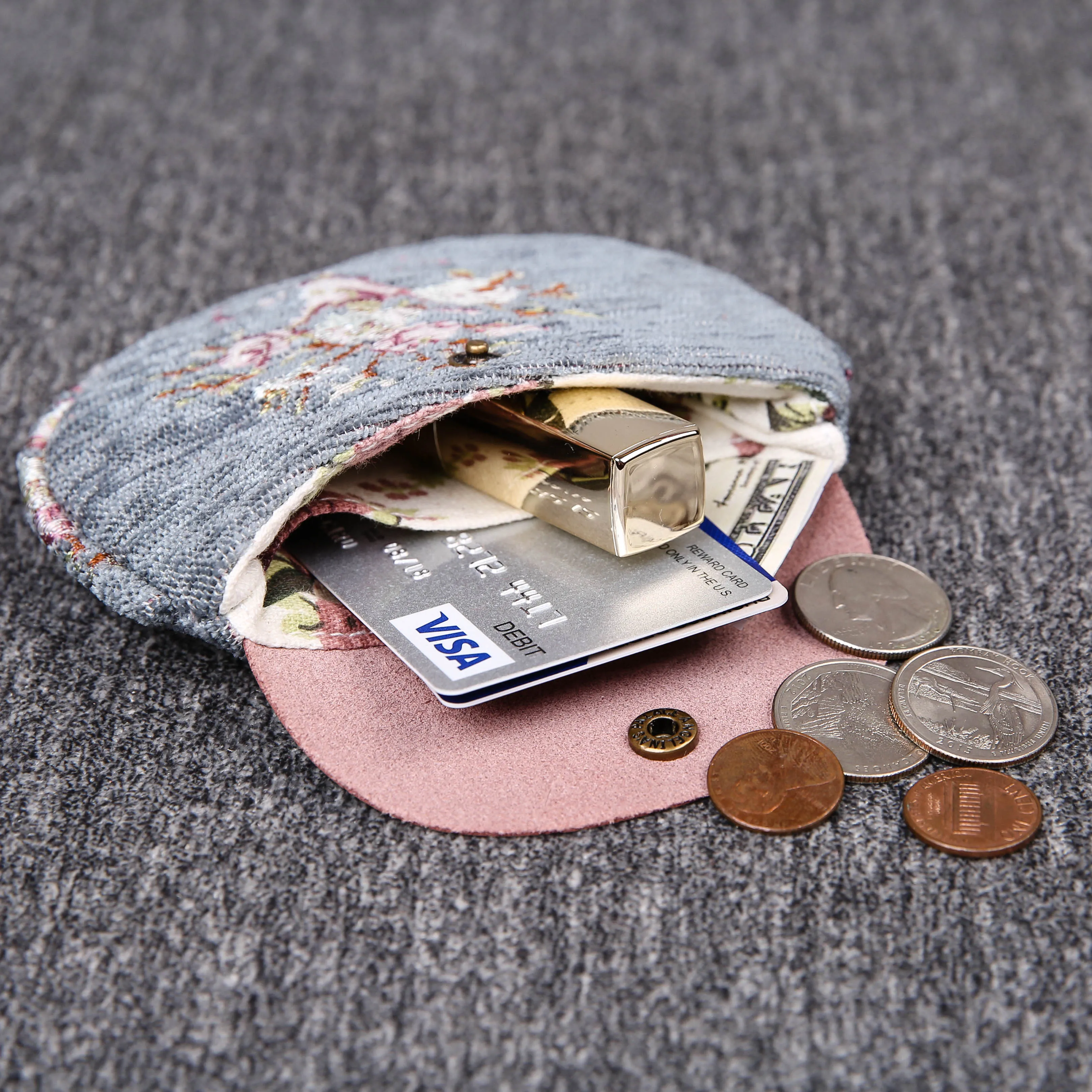 Minimalist Style Leather Carpet Coin Purse<br>Bouquet Pattern