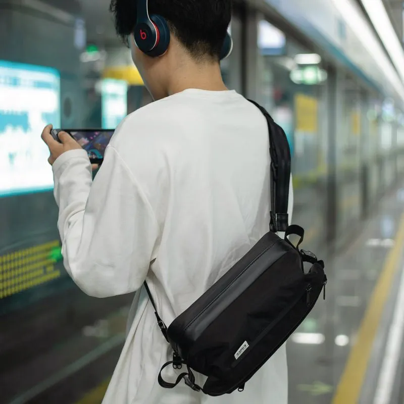 Play in Motion | Master Kase Sling Bag to carry the Nintendo Switch