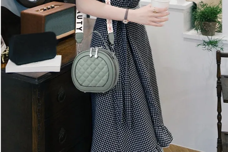 Women's Round Versatile Retro Shoulder Bag